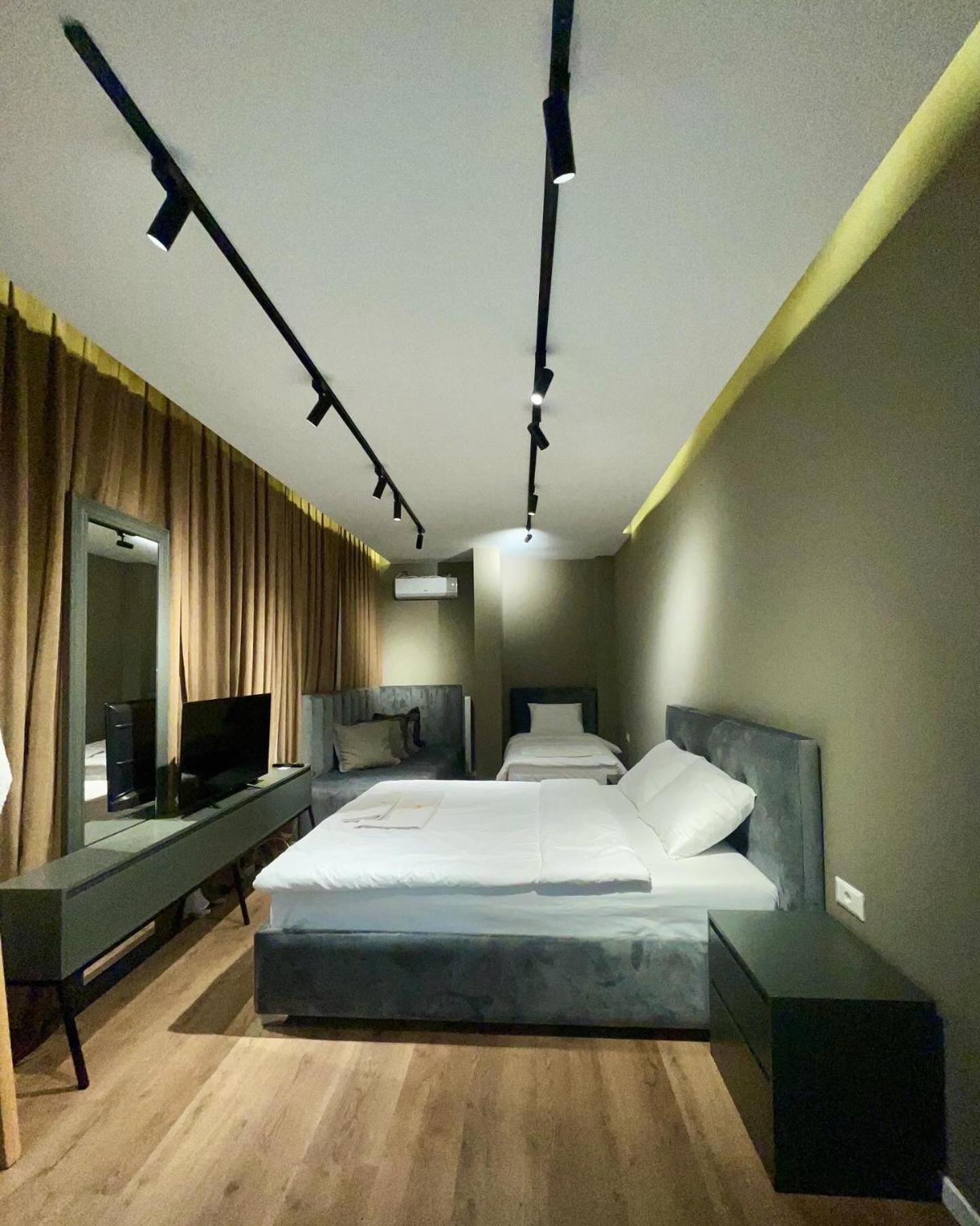 Kukes Grand Jnk Boutique Hotel מראה חיצוני תמונה