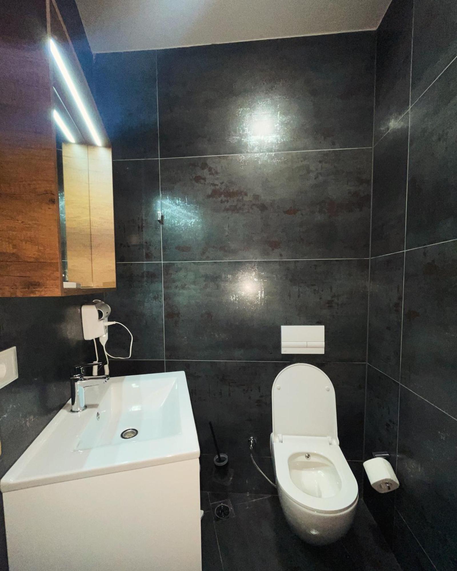Kukes Grand Jnk Boutique Hotel מראה חיצוני תמונה