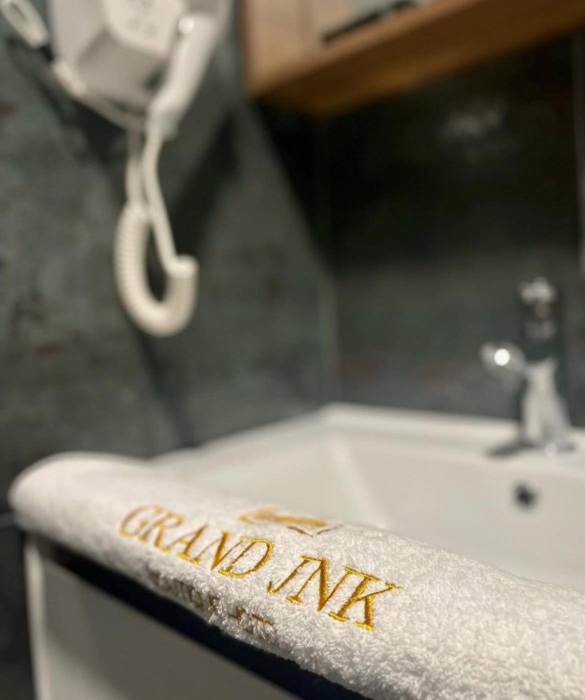 Kukes Grand Jnk Boutique Hotel מראה חיצוני תמונה