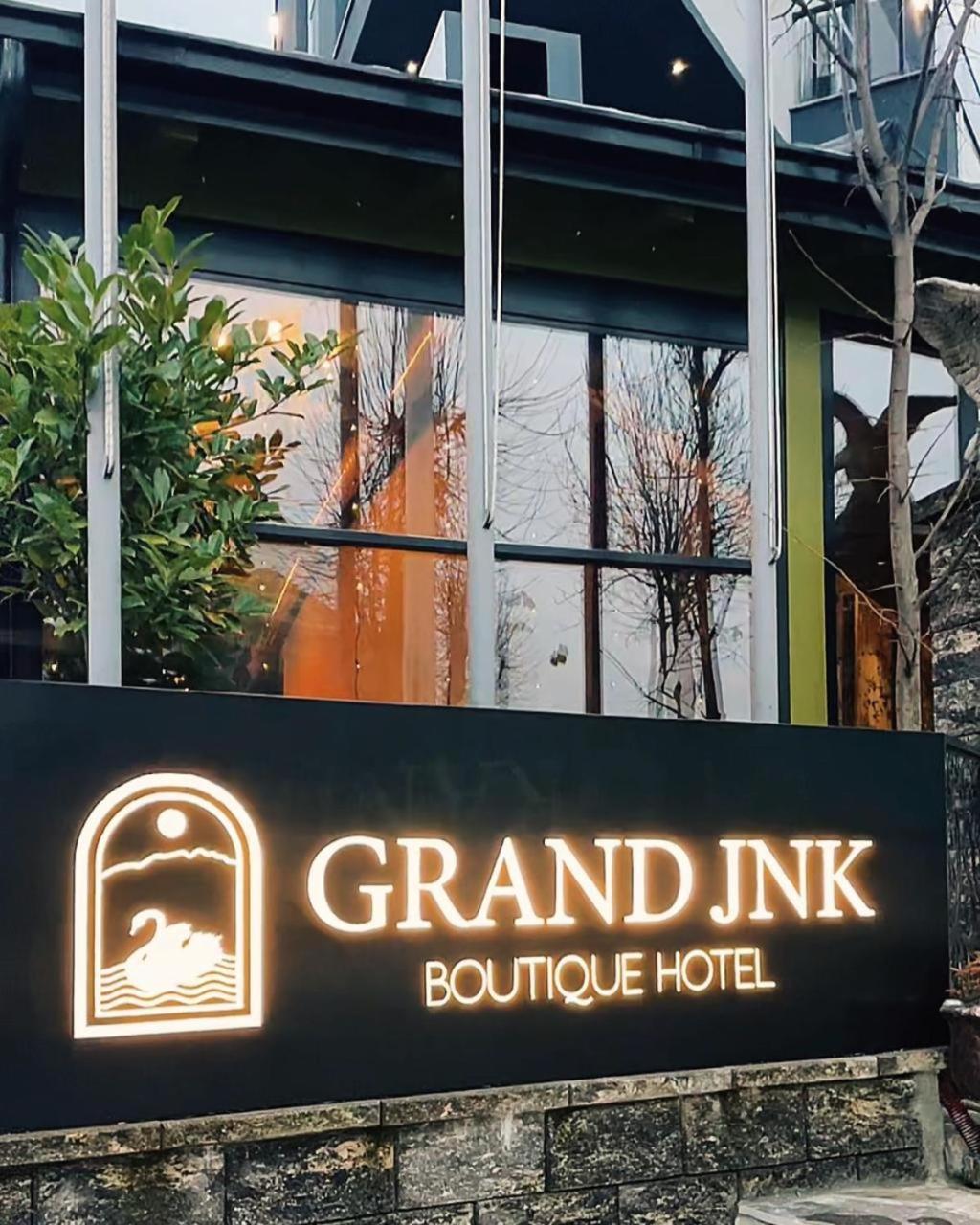 Kukes Grand Jnk Boutique Hotel מראה חיצוני תמונה