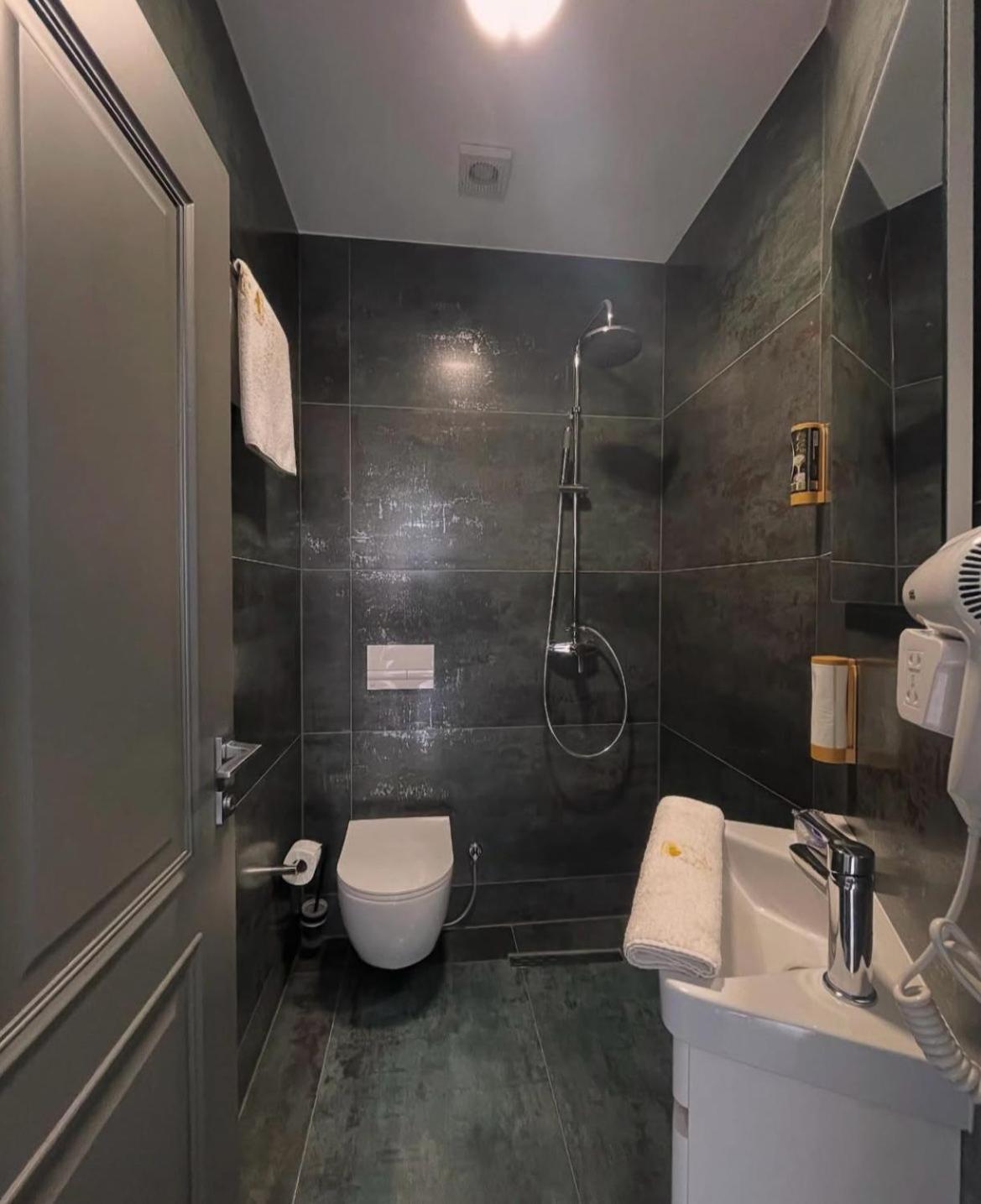Kukes Grand Jnk Boutique Hotel מראה חיצוני תמונה